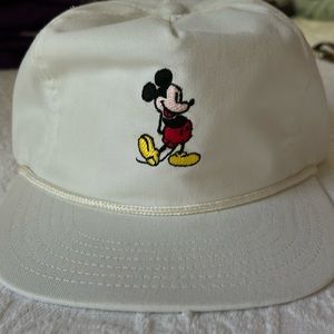 Nwt Disney MICKEY MOUSE WHITE Adjustable Back Baseball Cap Hat Vintage